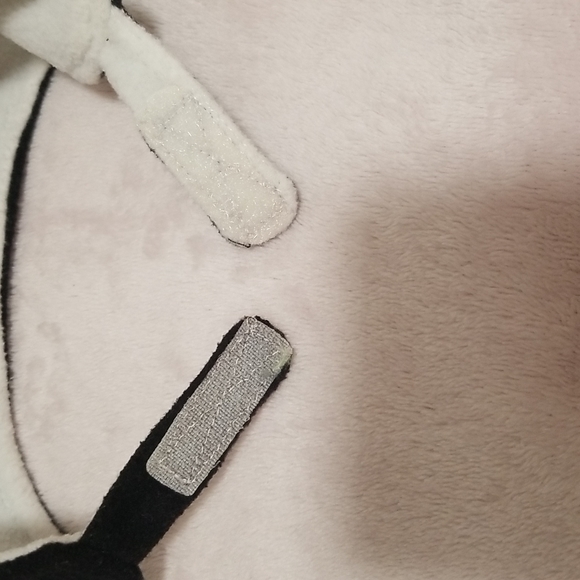 3/$25 Baby's Beanie Penguin Baby Size 6-12 months - Picture 6 of 9